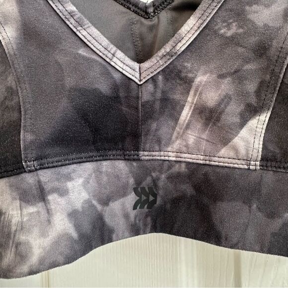 All in Motion tie dye V Neck Light Support Sports Bra size XS - Picture 7 of 8